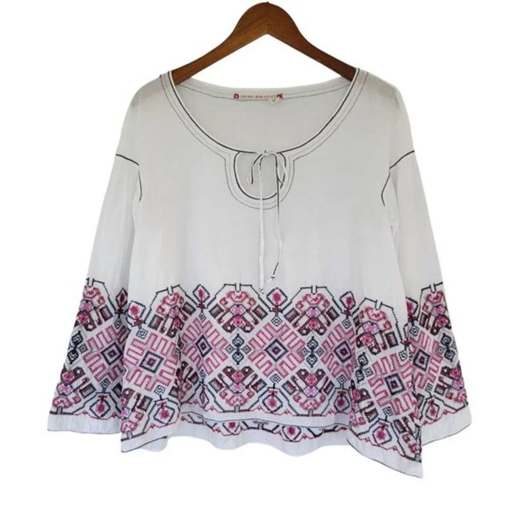 Chelsea & Violet Embroidered Peasant Blouse Women Size M White Boho Bell Sleeve